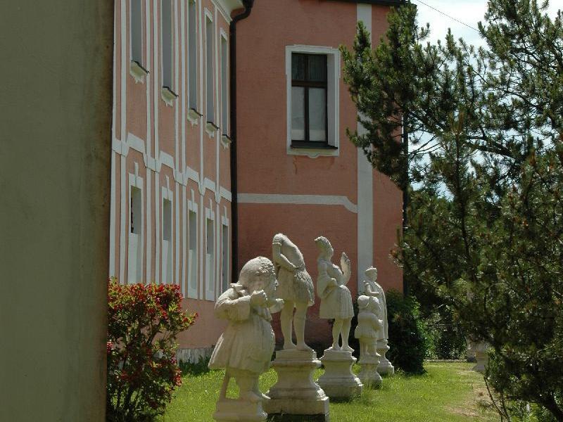 schloss-sinning-figuren-1