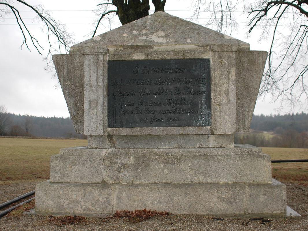 latour-denkmal-4